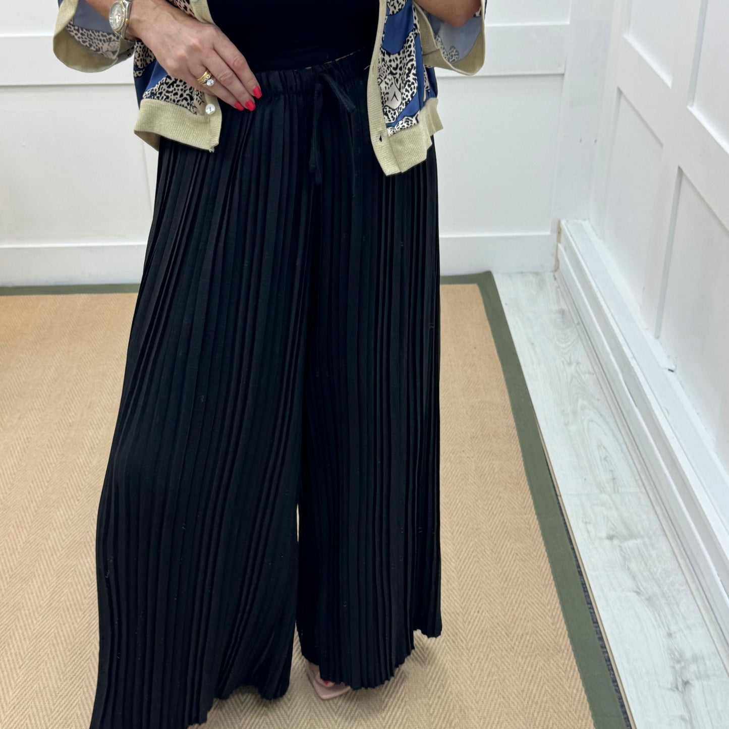 Payton: Black pleated wide leg trousers. One size: 12-22/24