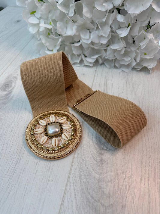 Bridie: Cream & gold shell round buckle belt. One size: 8-18