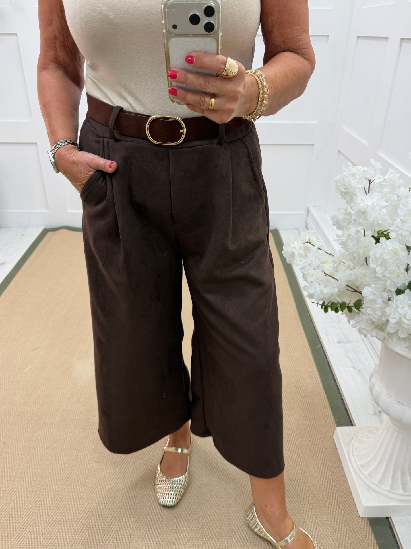 Danica: Stretchy 3/4 wide leg belted trousers. One size: 10-16. 3 colours