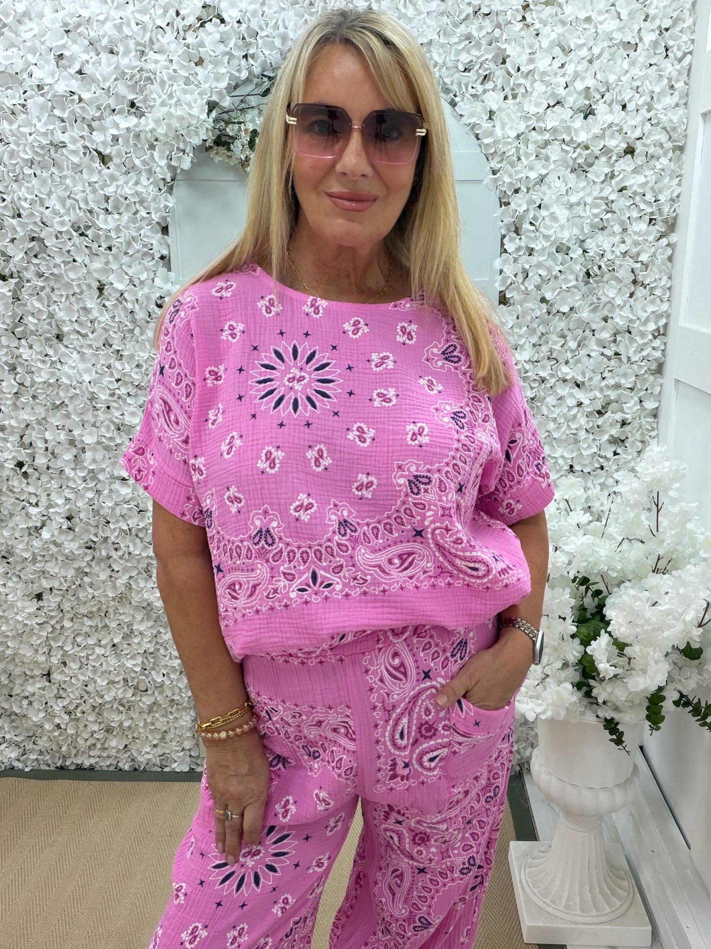Pasha: Paisley top & trouser set. One size: 12-18. 3 colours