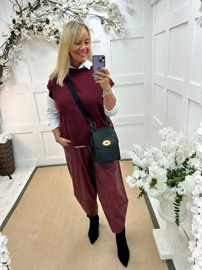 Lavina: Burgundy shirt layered knit. One Size: 10-18