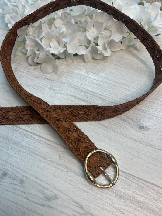 Willow: Tan round buckle weave belt. One size: 8-20