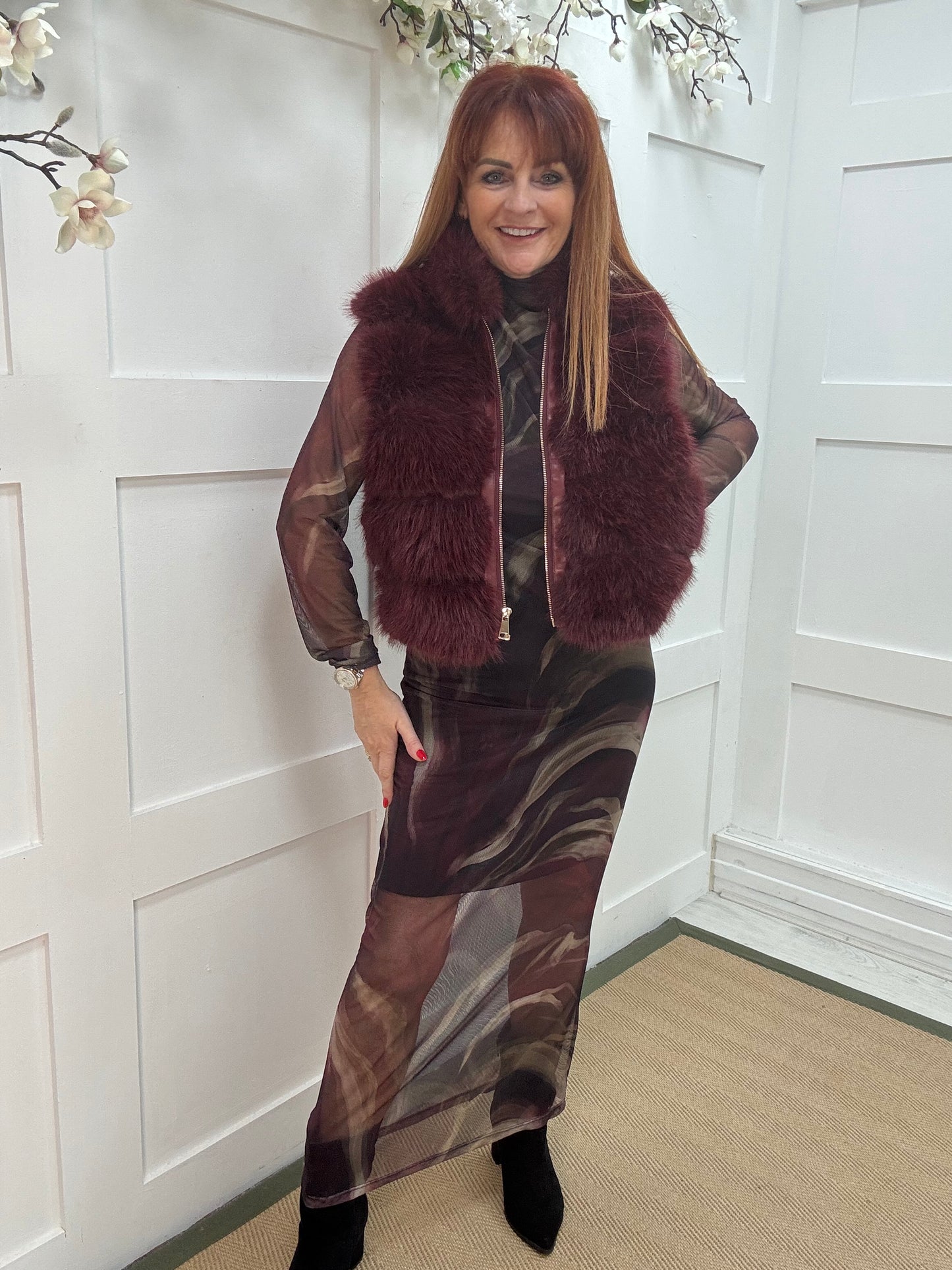 Kizzy: Burgundy zip up faux fur gilet. One size 8-16