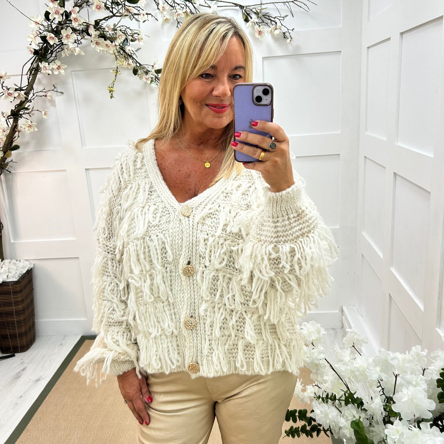 Kizzy: Cream shaggy V neck cardigan. One size: 14-20