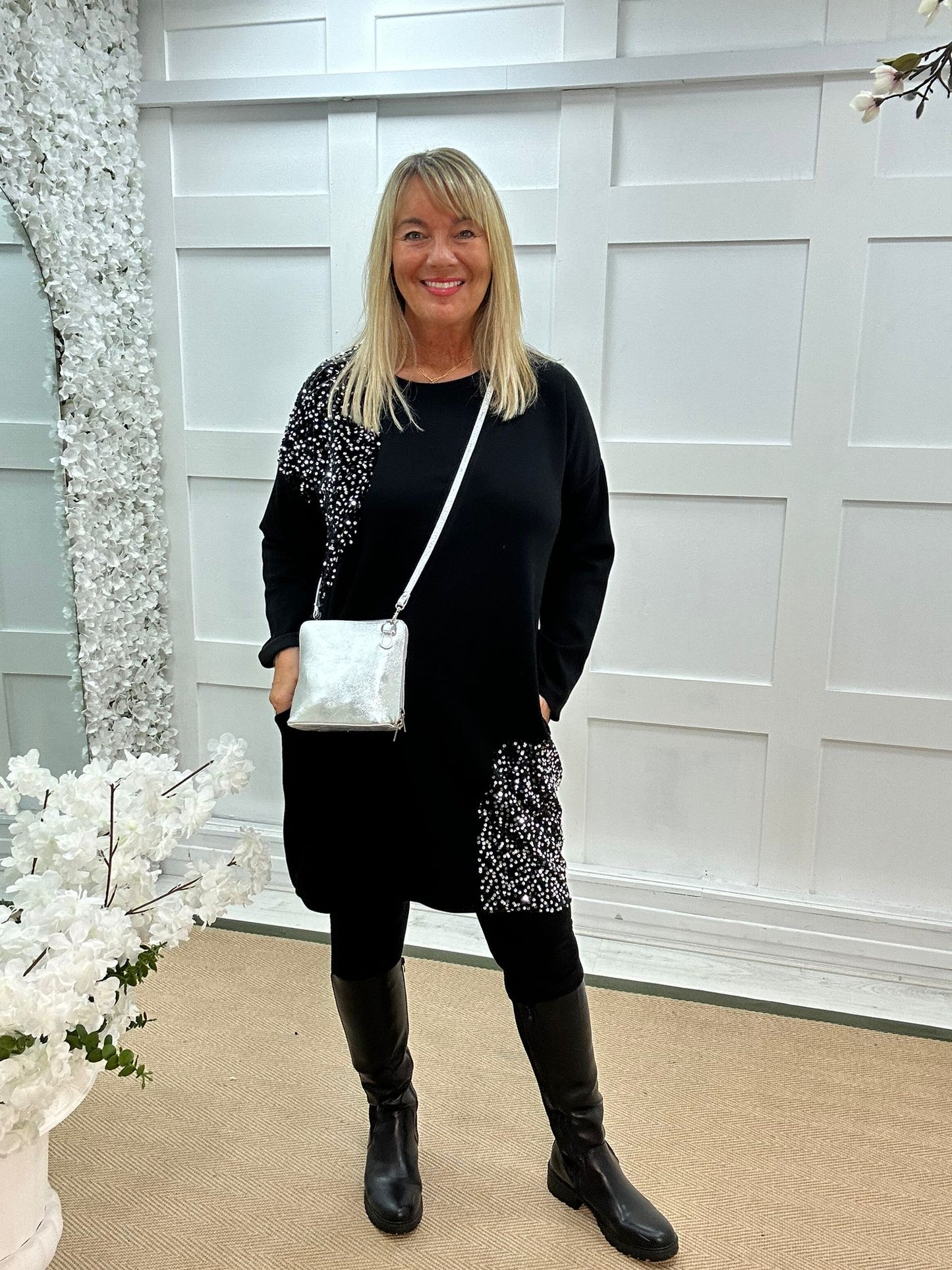 Noelle: Black sparkle tunic top. One size: 16-20