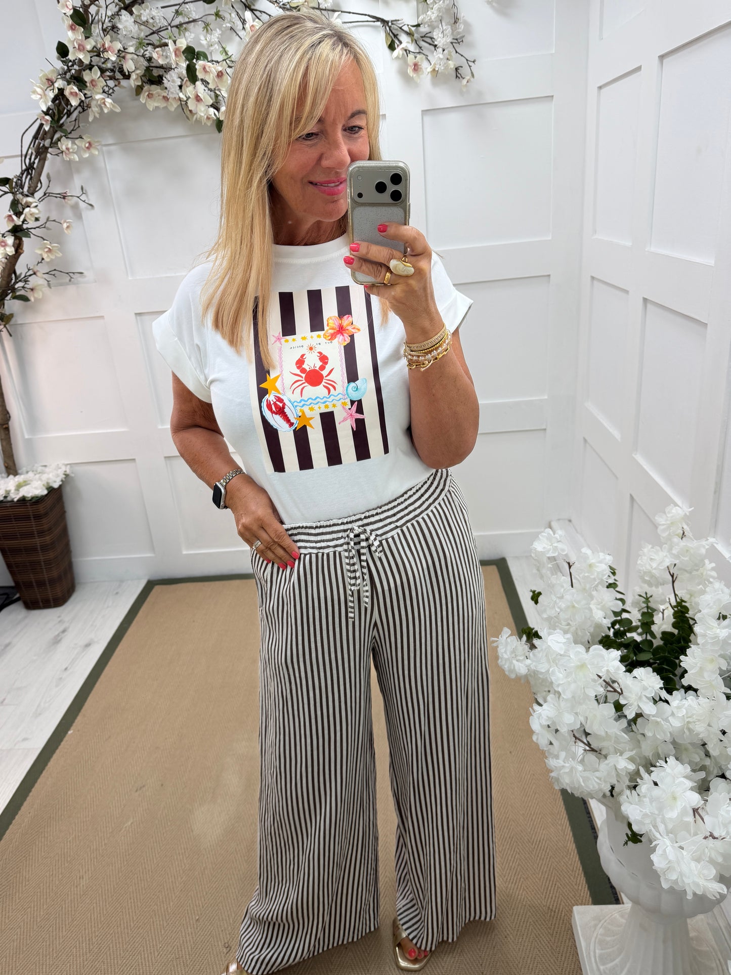 Connie: White & stripe seaside design graphic T shirt. One size: 10-16
