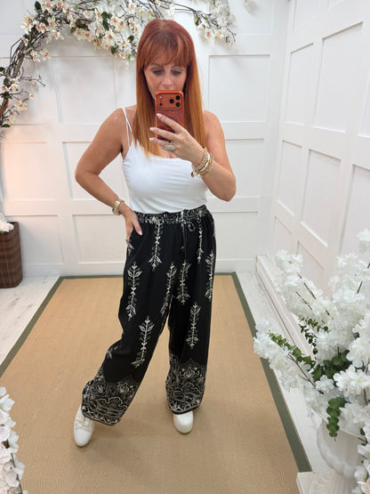 Tara: Printed wide leg stripe trousers. One size: 10-18. 3 colours