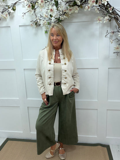 Danica: Stretchy 3/4 wide leg belted trousers. One size: 10-16. 3 colours