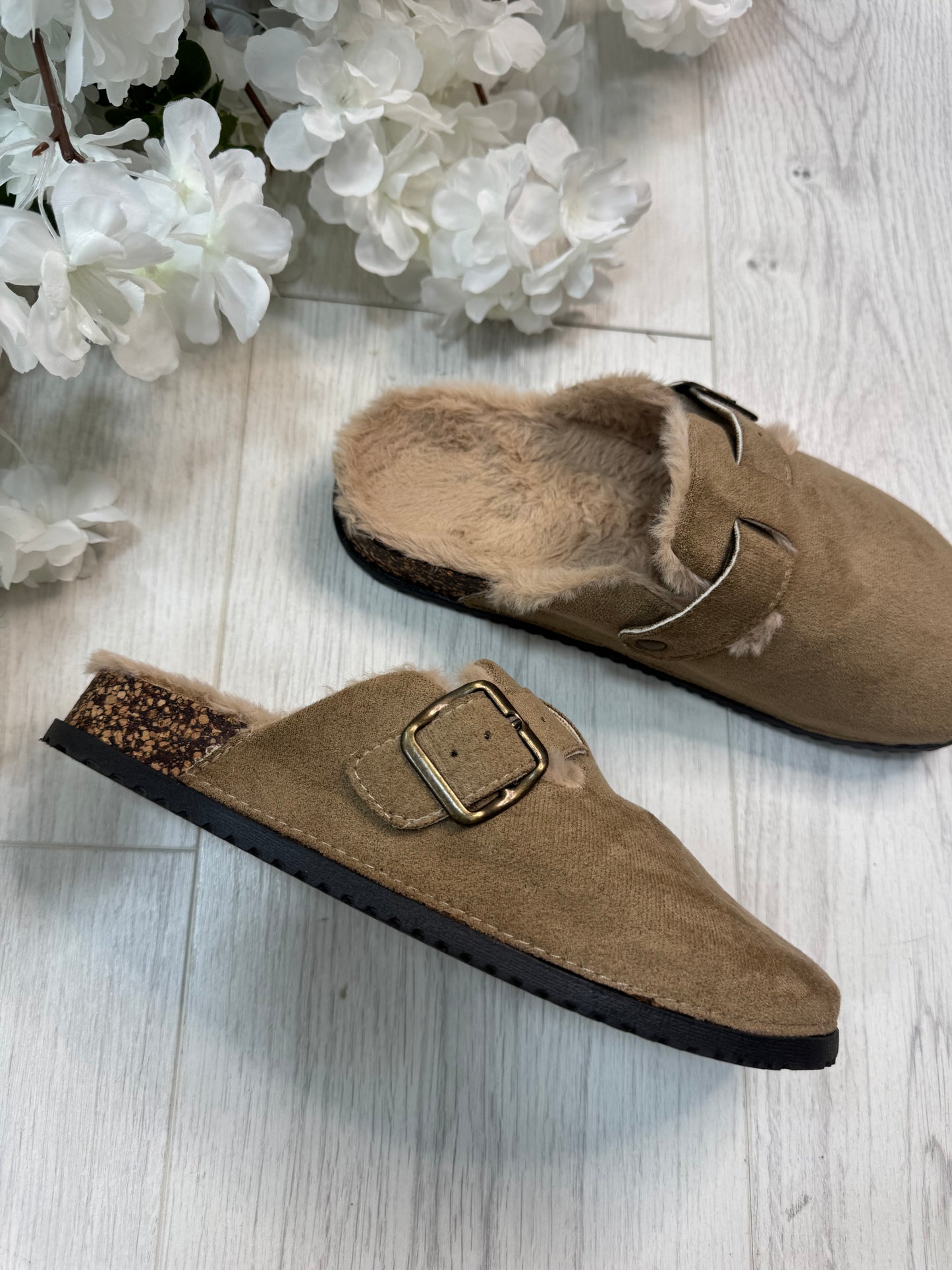 Amber: Beige faux fur sking back mule. Sizes: 3-8