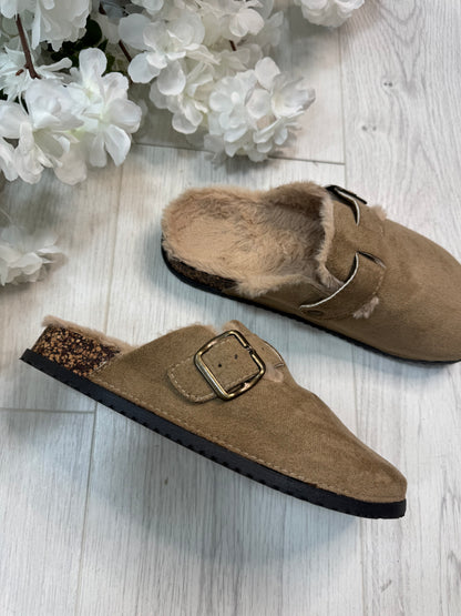 Amber: Beige faux fur sking back mule. Sizes: 3-8