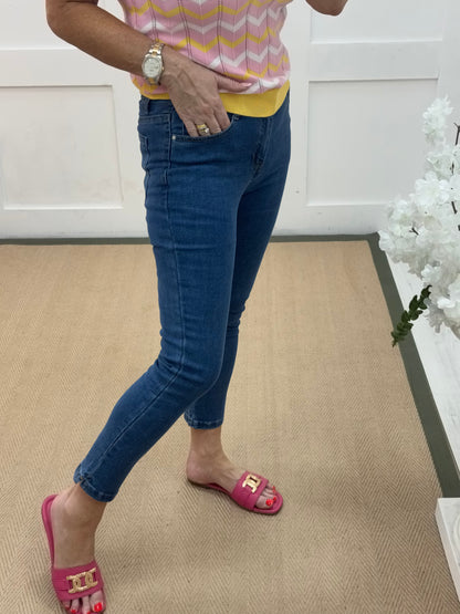 Rowan: Dark blue skinny fit jeans. Sizes: 8-16