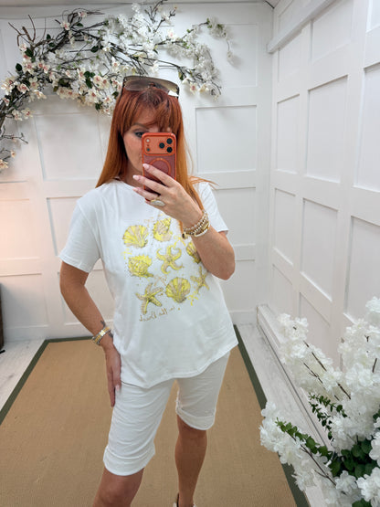 Skye: White diamanté seashell T shirt. One size: 12-18. 3 colours