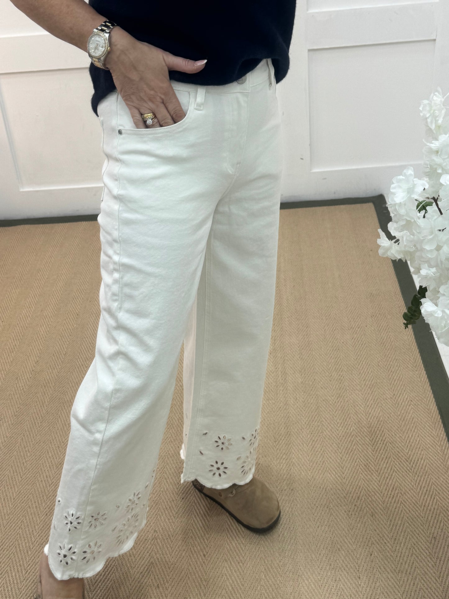 Libby: White stretchy Broderie Anglaise leg jeans. Sizes: 6-14