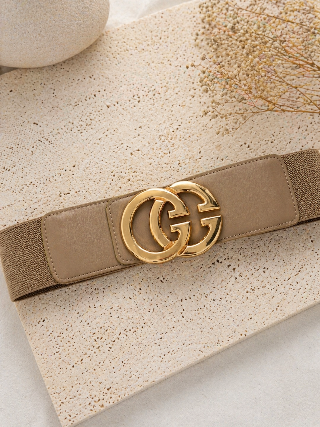 Calla: Wide gold GG buckle wide belt. One size: 8-16. 5 colours