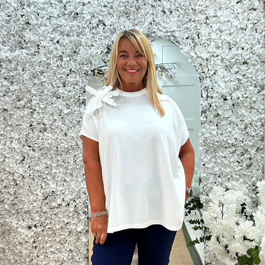 Cassie: White 3D flower fine knit oversized top. 2 sizes