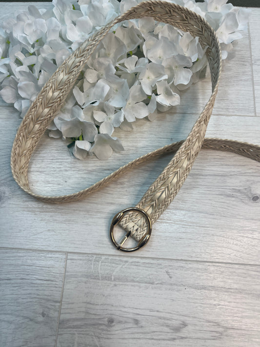 Willow: Cream round buckle weave belt. One size: 8-20