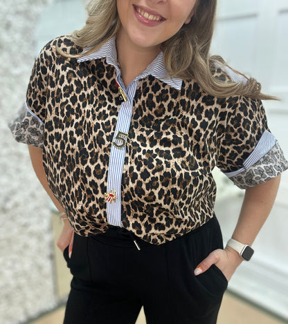 Didi: Leopard print & No 5 brooch shirt. One size: 12-18