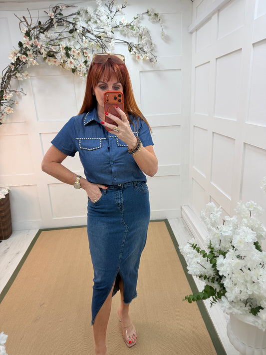 Perdy: Blue denim pencil midi skirt. 4 sizes.