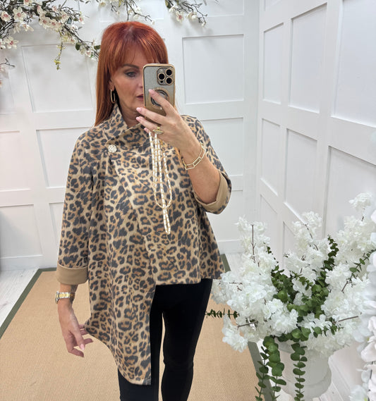Karin: Leopard print soft feel jacket. One size: 10-16