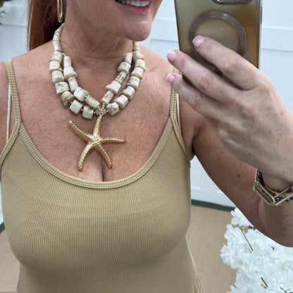 Iman: Chunky pearl & gold starfish necklace