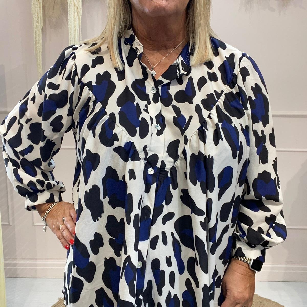 Elodie: Plus size leopard print tunic top. One size 14-24