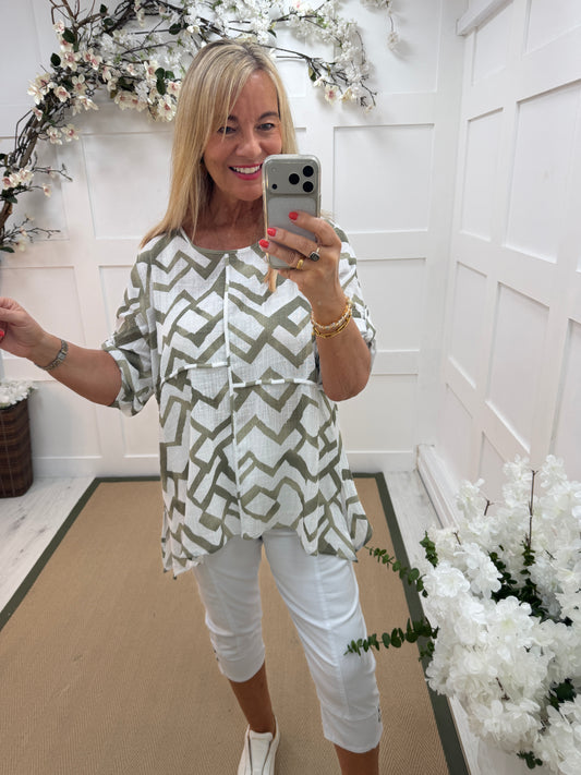 Lorna: Geometric print 3/4 sleeve top. One size: 12-18. 2 colours