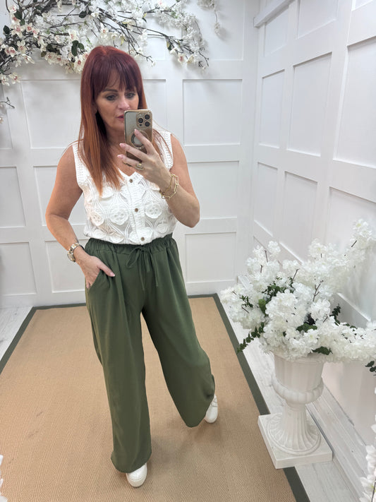 Esme: Khaki pocket wide leg trousers. One size: 12-20