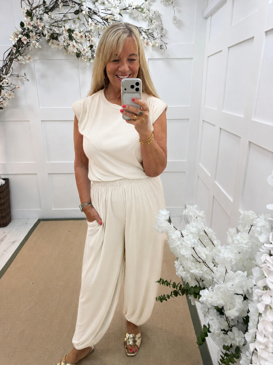 Cora: Cream top & trouser co-ord set. One Sz: 12-18