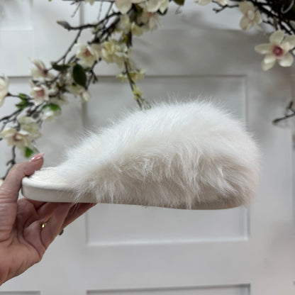 Trixi: White fluffy mule slippers. Sizes: 3-8
