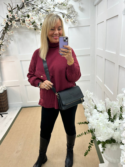 Harlo: Burgundy quilted sleeve neck top. One Sz: 14-18