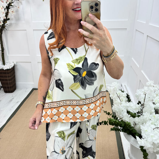 Bobbie: Silky floral print vest top. One size: 10-16/18