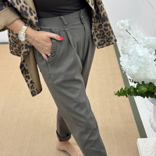 Mandi: Brown stretchy frill pocket magic trousers with rear pockets. One Size: 14-20
