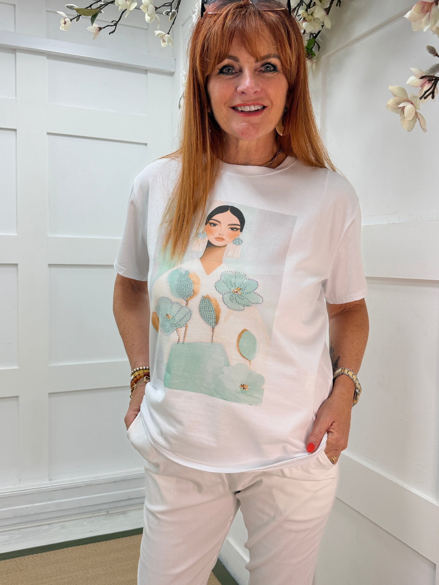 Jasmine: Graphic girl diamanté T shirt. One size: 10-16. 4 colours