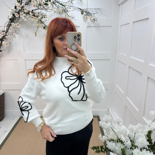 Danni: White embroidered big flower top. One Size 12-18