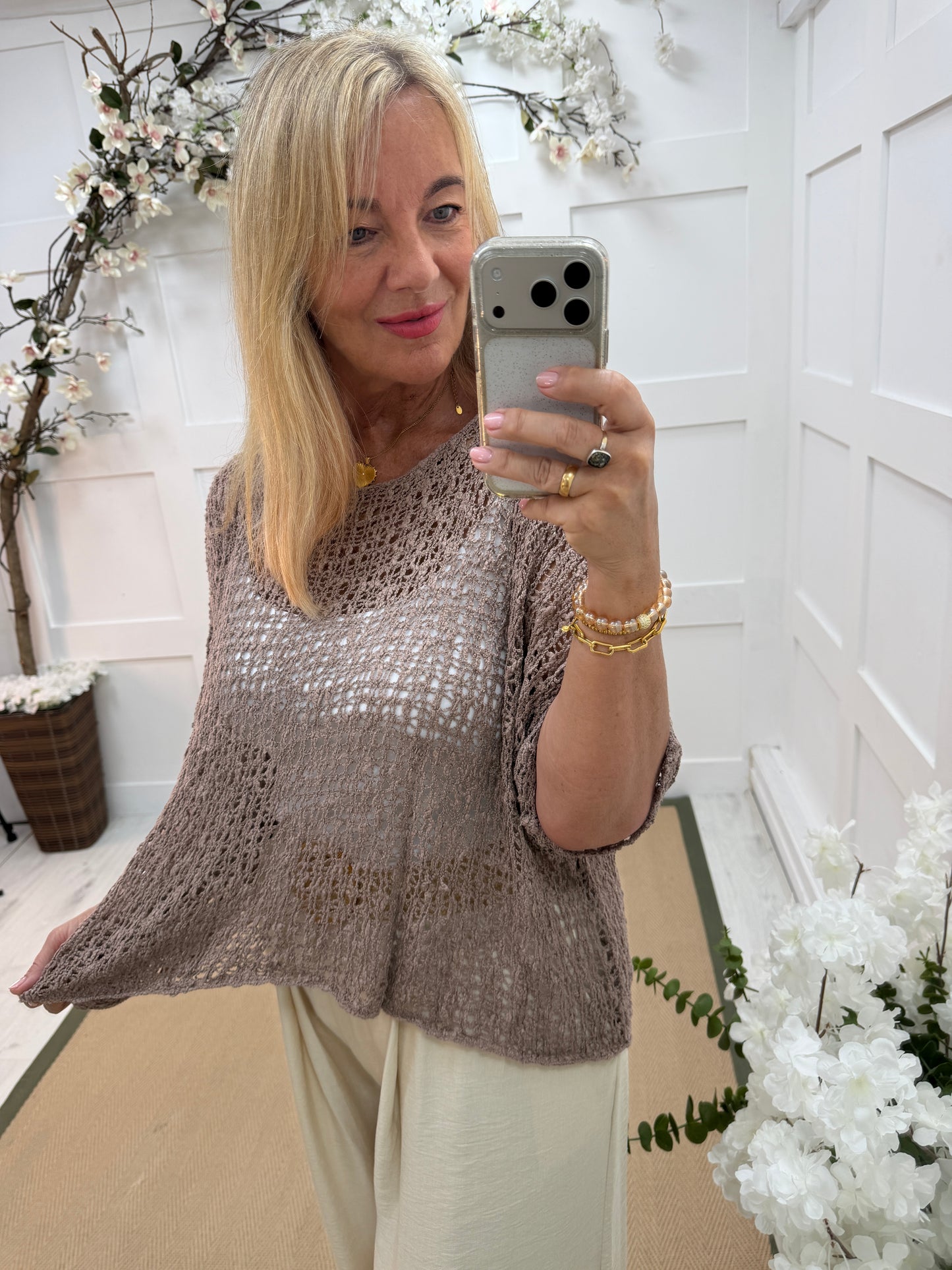 Payton: Popcorn 3/4 sleeve top. One Sz: 12-18. 3 colours