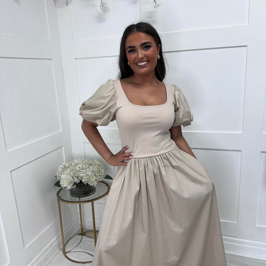 JoJo: Puff ball sleeve pocket midi dress. One size 8-20
