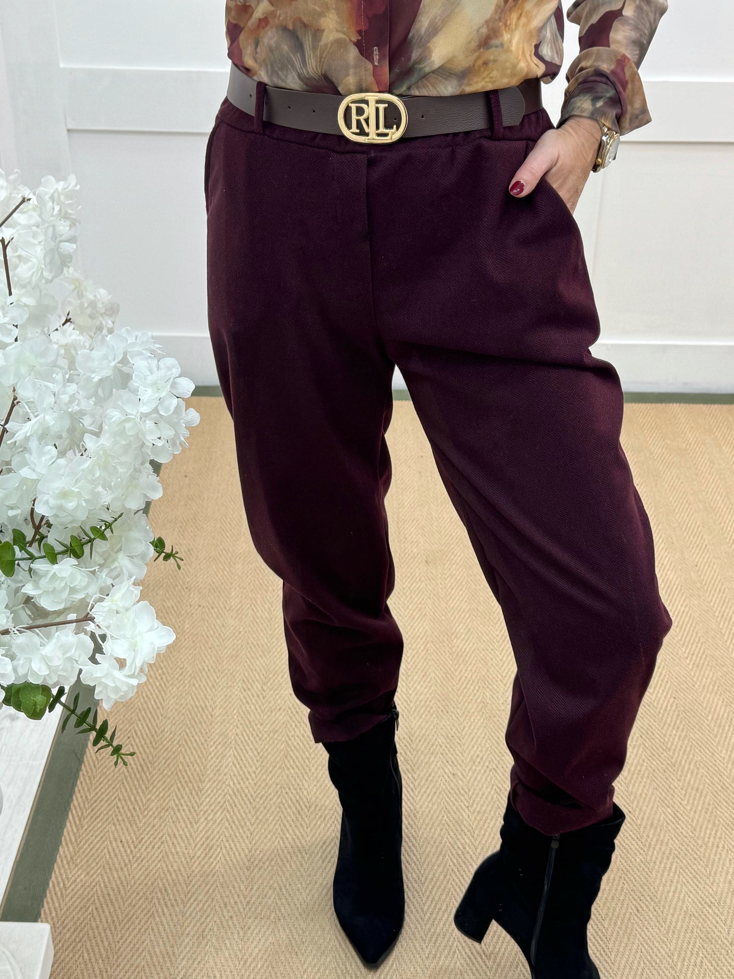Rylee: Burgundy herringbone belted trousers. One size: 10-14