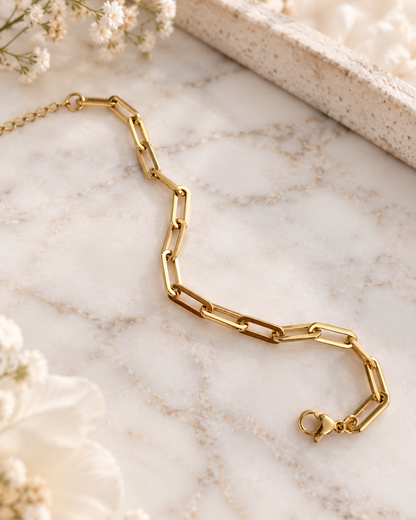 Julia: 18K gold plated paper link bracelet