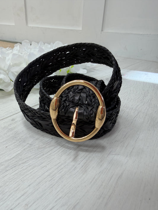 Willow: Black round buckle weave belt. One size: 8-20