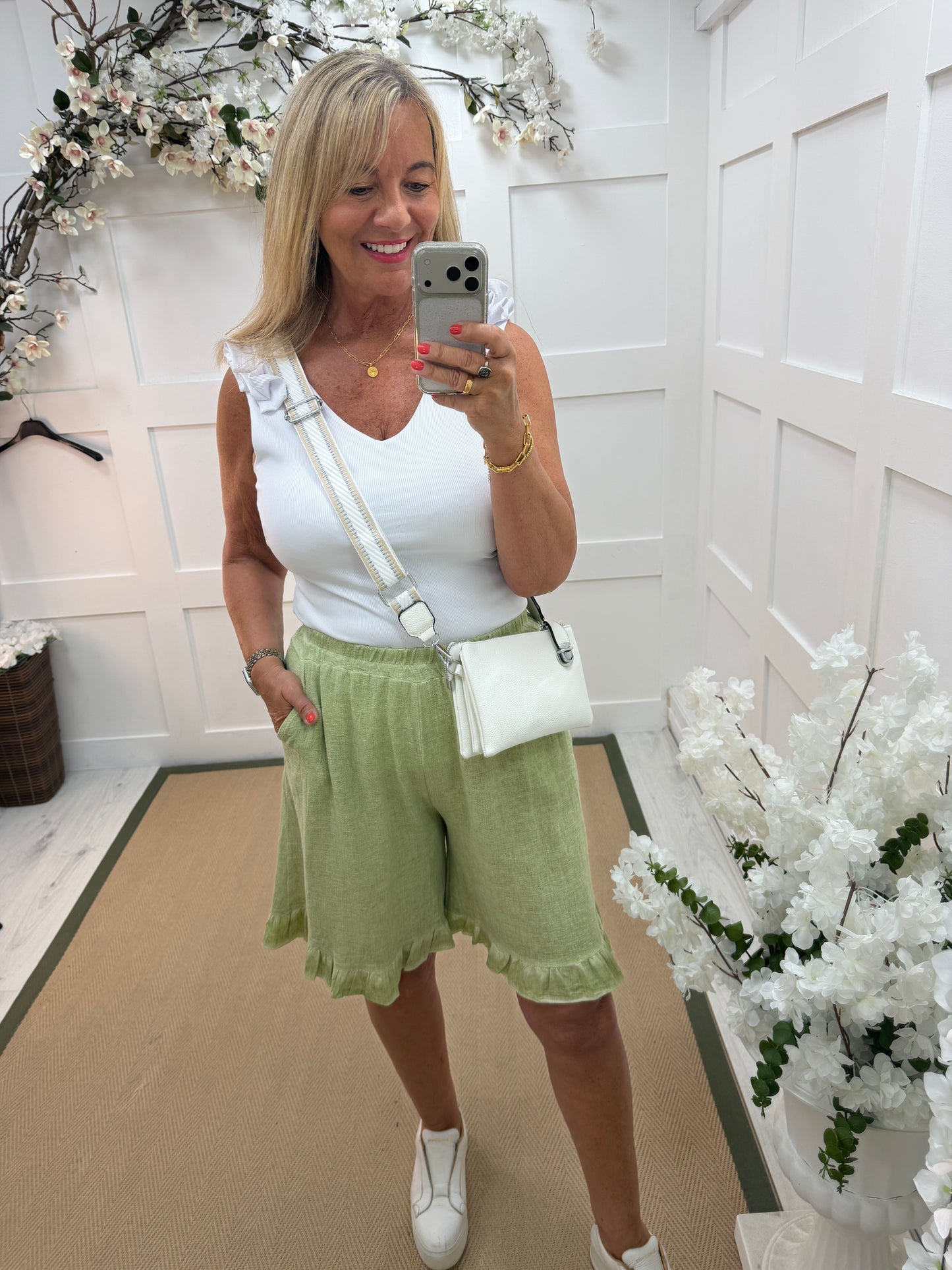 Sandie: Hopsack linen wide leg frill shorts. One size: 12-18. 2 colours