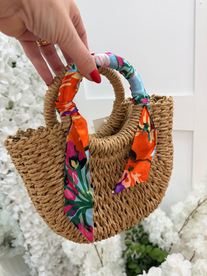 Trixi: Small basket bag with scarf. 2 colours