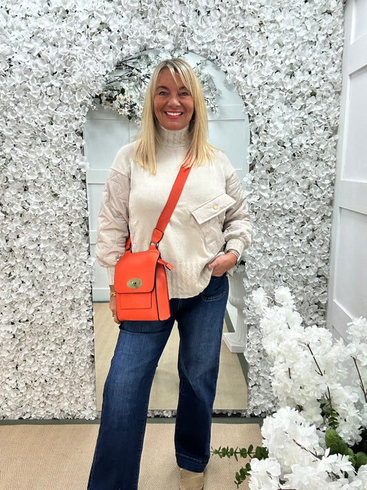 Harlo: Beige quilted sleeve neck top. One Sz: 12-18