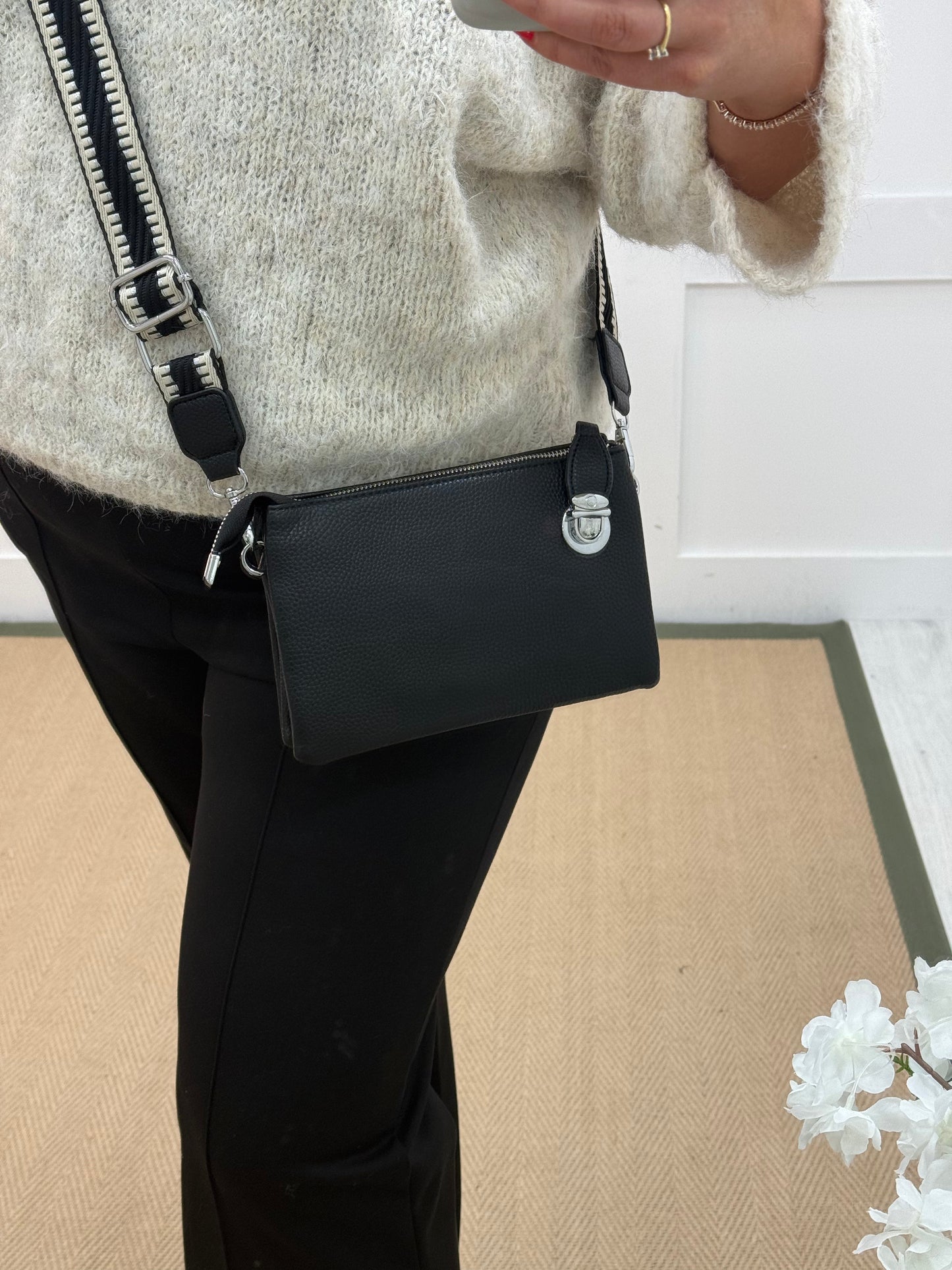 Britt: Three pocket crossbody bag. Various colours