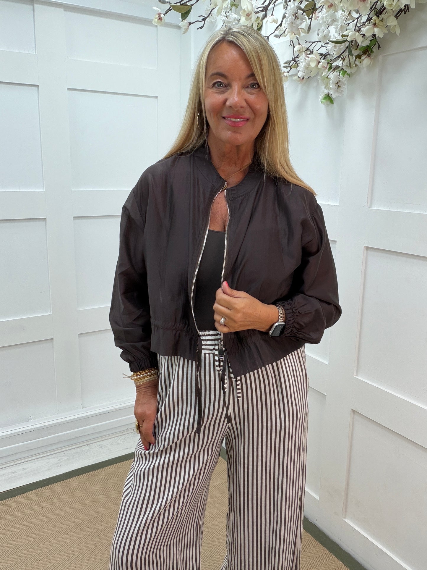 Brooke: Silky bomber jacket. One size: 10-16. 2 colours