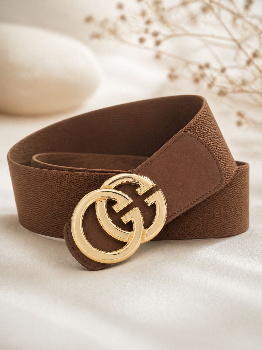 Calla: Wide gold GG buckle wide belt. One size: 8-16. 5 colours