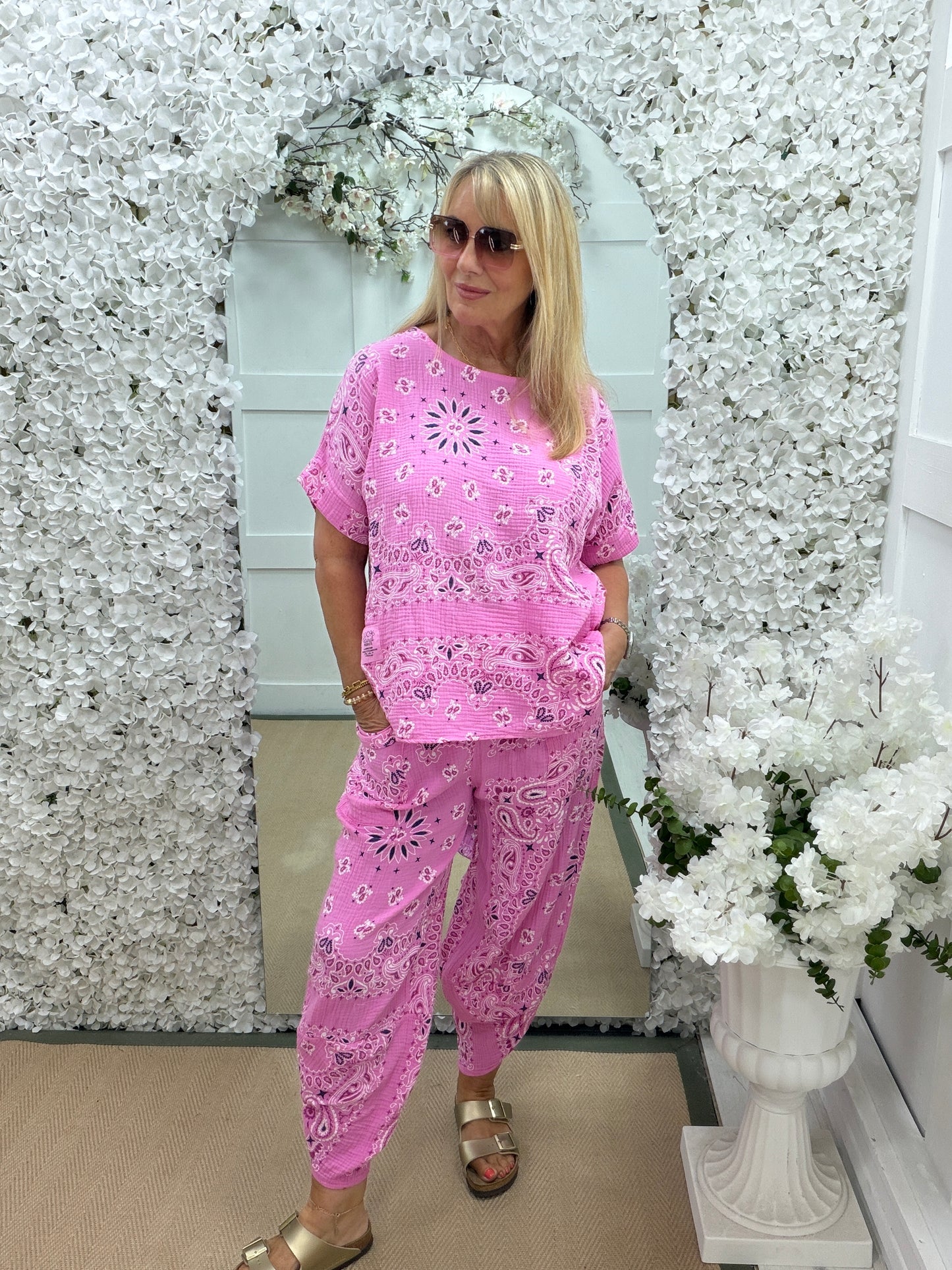 Pasha: Paisley top & trouser set. One size: 12-18. 3 colours