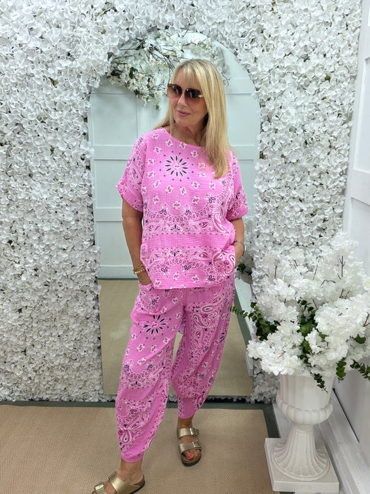 Pasha: Paisley top & trouser set. One size: 12-18. 3 colours