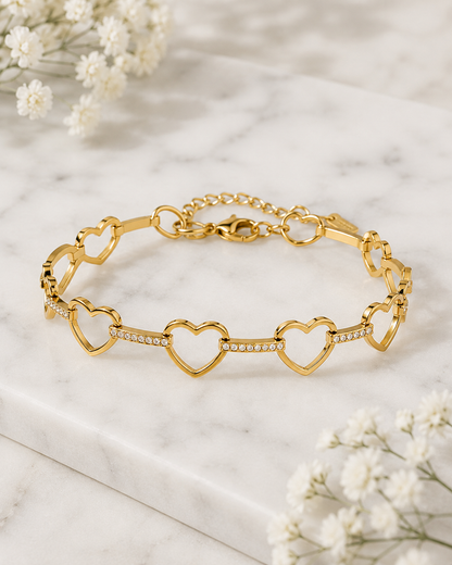 L’amour: 18K gold plated cz heart bracelet