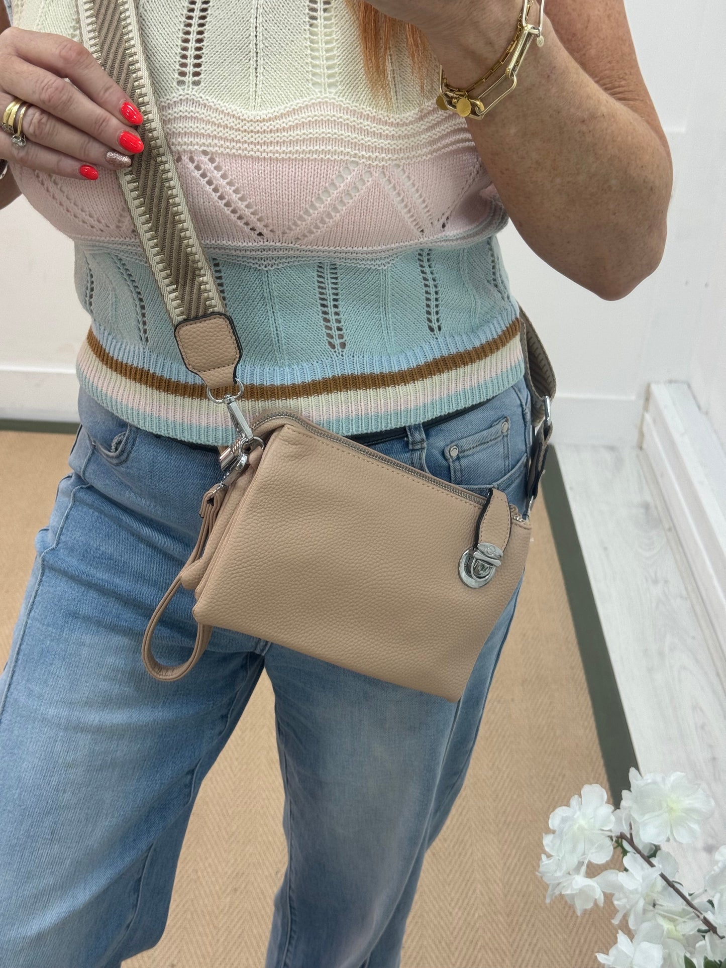 Britt: Three pocket crossbody bag. Various colours