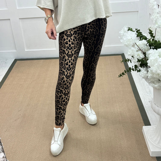 Bella: Stretchy leopard print leggings. 2 sizes